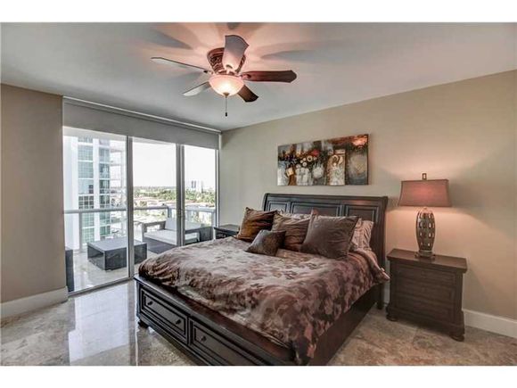 Apartamento de Alta Padrao A Venda em Aventura - Miami - $550,000  