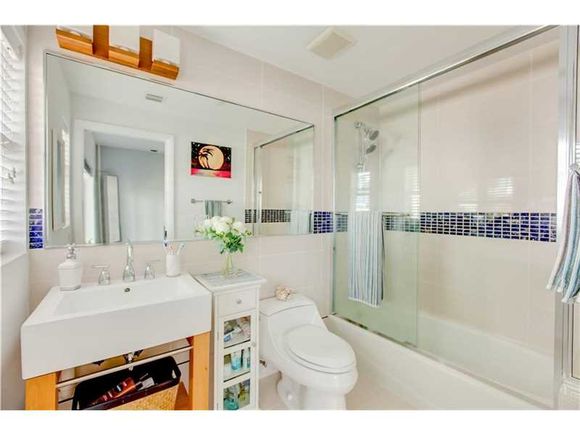 Apartamento Chique em Miami Beach - 2 dormitorios $375,000  