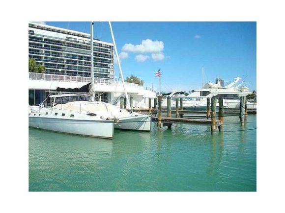 Apartamento Miami Beach com Varanda - $360,000 