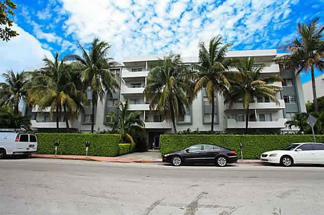 Townhouse a Venda em Lincoln Place, Miami $259,900
