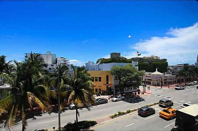 Maravilhosa Townhouse a Venda em South Beach, Miami Beach $159,900