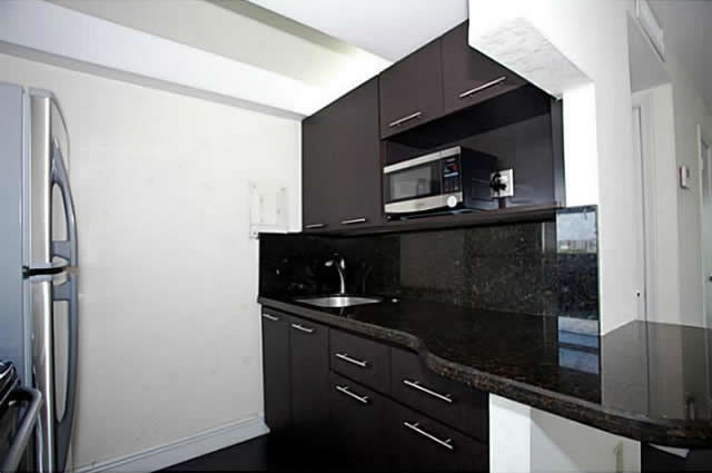 Apartamento em Condomínio a Venda em Maravilhosa Localidade $284,900
