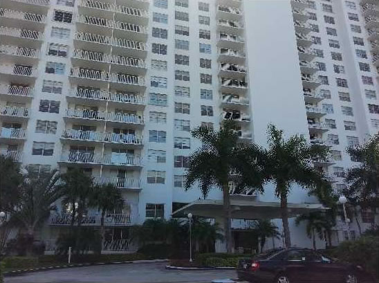 Apartamento de 2 Quartos em Condomínio em Miami $184,900