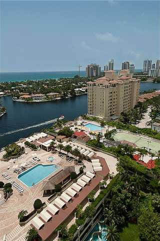 Espetacular Apartamento no Aventura Condo, em Miami $698,000