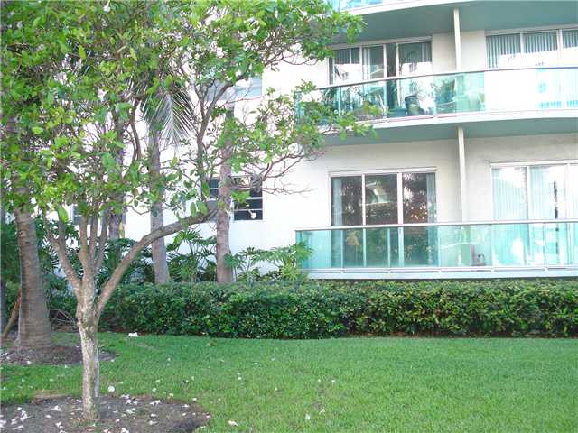 Apartamento Fantástico em Sunny Isles Beach, Miami $298,000