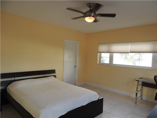 Apartamento com Vista Fantástica em Bay Harbor Islands, Miami $230,000