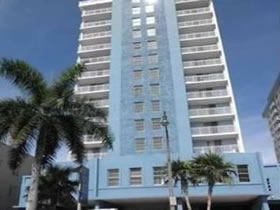 Apartamento em Frente ao Oceano em Port Royale Condo, Miami