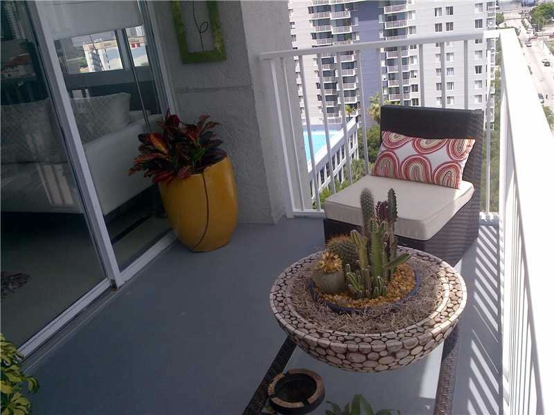 Apartamento com Vista Maravilhosa em Miami $269,000