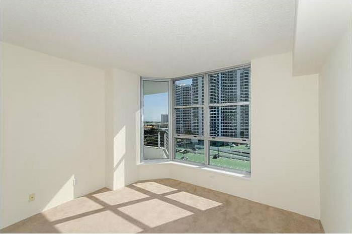 Aventura - Miami - Apartamento Predio Alto - 2 Quartos $400,000