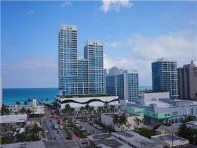 Apartamento de 2 Quartos em Miami Beach $360,000