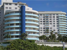 Apartamento em frente o mar - Miami Beach $450,000