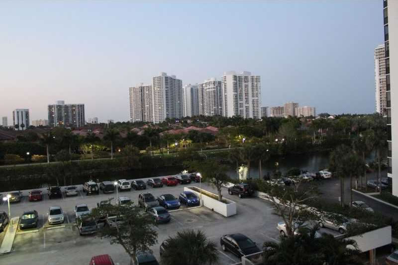 Apartamento Chique Aventura - Miami $285,000