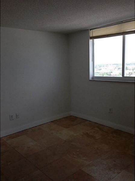 Apartamento em Miami Beach c/ Vista para o Mar - Collins Ave $245,900