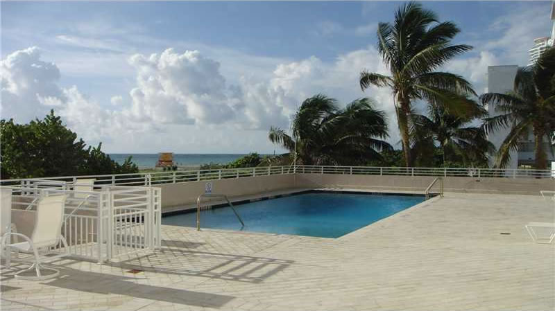 Apto em frente a praia - Ocean Drive - South Beach / Miami Beach $377,000