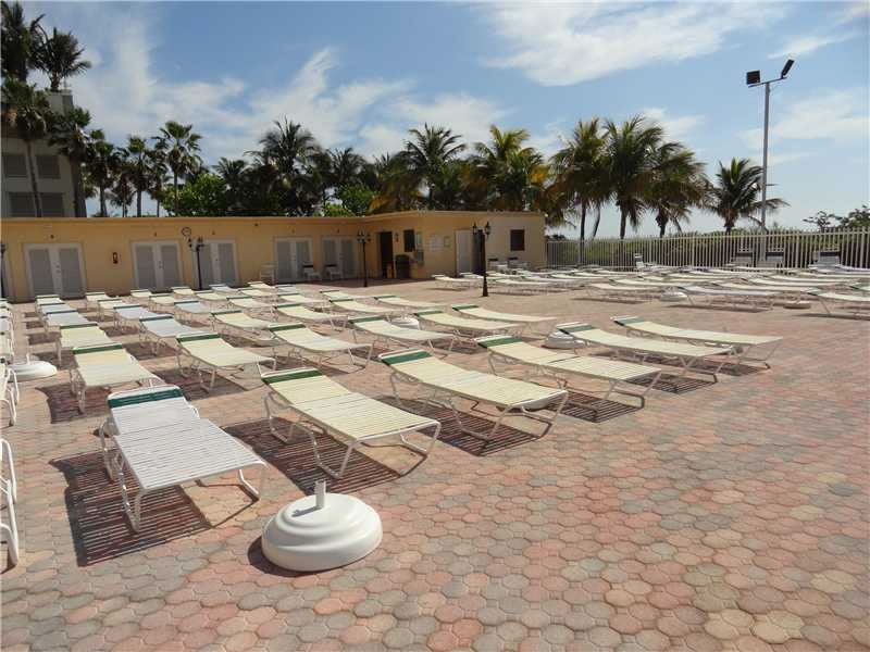Apartamento Collins Ave - Miami Beach - Em Frente O  Mar $377,000