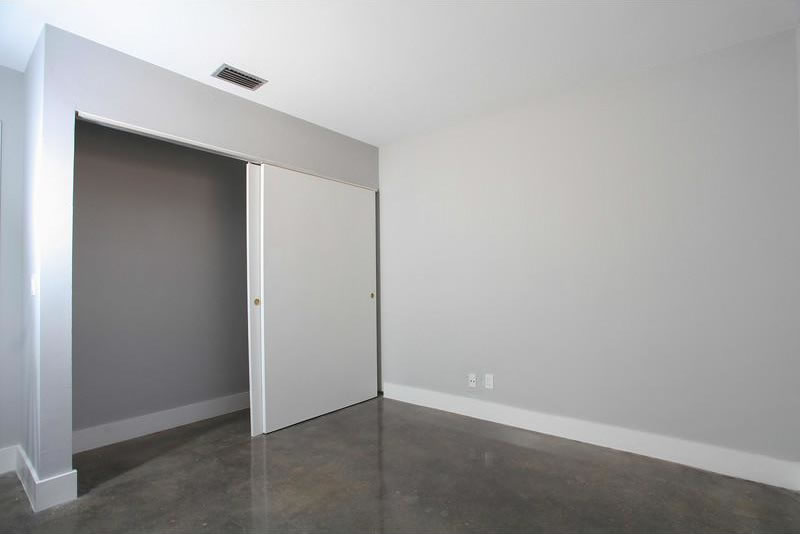 Apartamento 2 Quartos - Reformado - Aventura $324,900