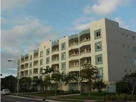 Apto 2/2 Miami Beach com Garagem $439,000