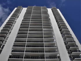 Apartamento Lindo de 2 quartos com Vista do Mar em Aventura - Miami $298,000