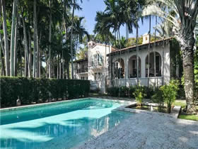 Casa de Luxo com 6 quartos em Coconut Grove - Miami $8,550,000 