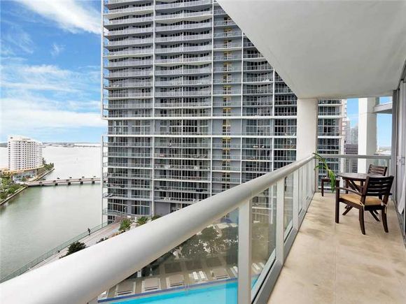 Apartamento de Luxo no predio Icon Brickell no Ave. Brickell - Downtown Miami - $890,000 