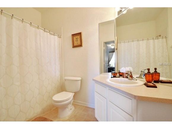 Apartamento Mobiliado em Orlando dentro Resort Condominio - tem administracao para fazer aluguel temporario - $170,000 