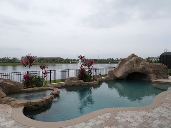Casarao de Luxo com piscina em frente a lagoa - Dr.Philips - Orlando - $1,189,000 