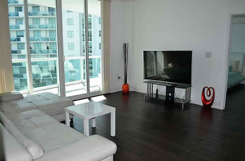 Apartamento de 2 Quartos em Bay Harbor Islands, Miami $385,000