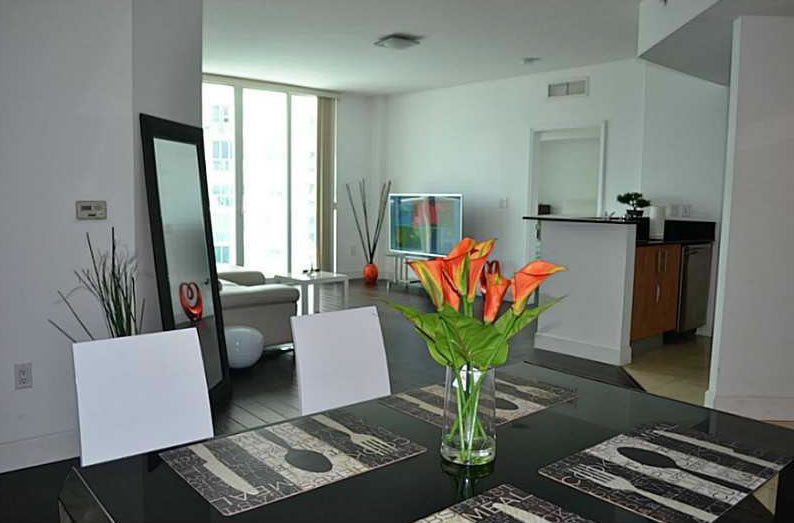 Apartamento de 2 Quartos em Bay Harbor Islands, Miami $385,000