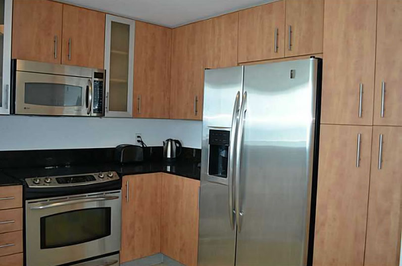 Apartamento de 2 Quartos em Bay Harbor Islands, Miami $385,000