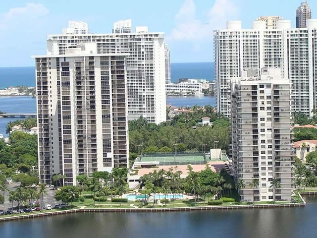 Cobertura em um Bom Prédio em Aventura - Miami $244,900