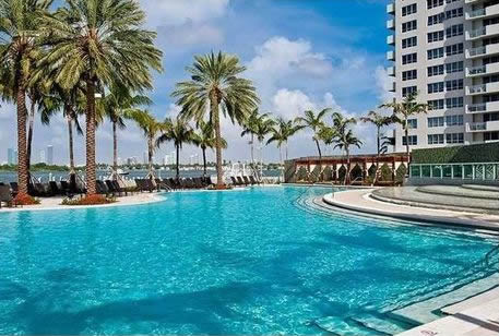Apartamento todo reformado em South Beach - Miami $424,000