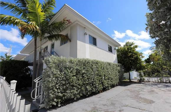 Apartamento todo reformado em South Beach - Miami $329,000