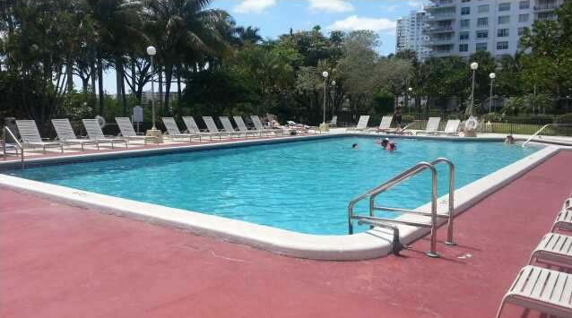 Apartamento reformado 2 quartos em Aventura - Miami $245,000