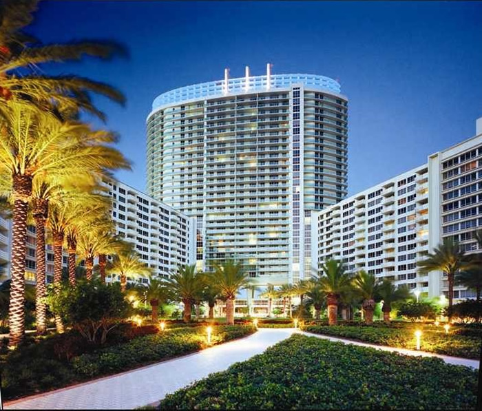 Apartamento de 2 quartos todo reformado em Miami Beach $449,000