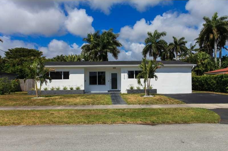 Casa de 4 quartos toda reformada em Aventura - Miami $395,000