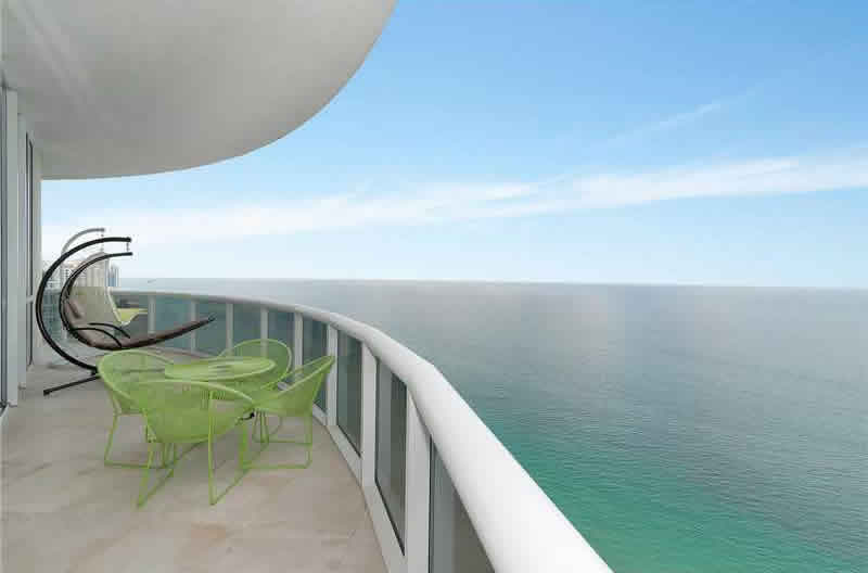 Apartamento De Luxo - 3 quartos em frente a praia - Miami Beach $2,898,000
