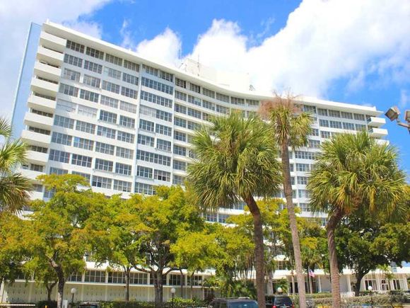 Apartamento de 2 quartos Contemporâneo em Miami Beach $239,000