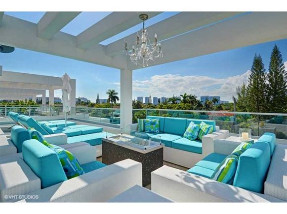 Novo Mini Mansao em Sunny Isles - Miami Beach - $2,900,000